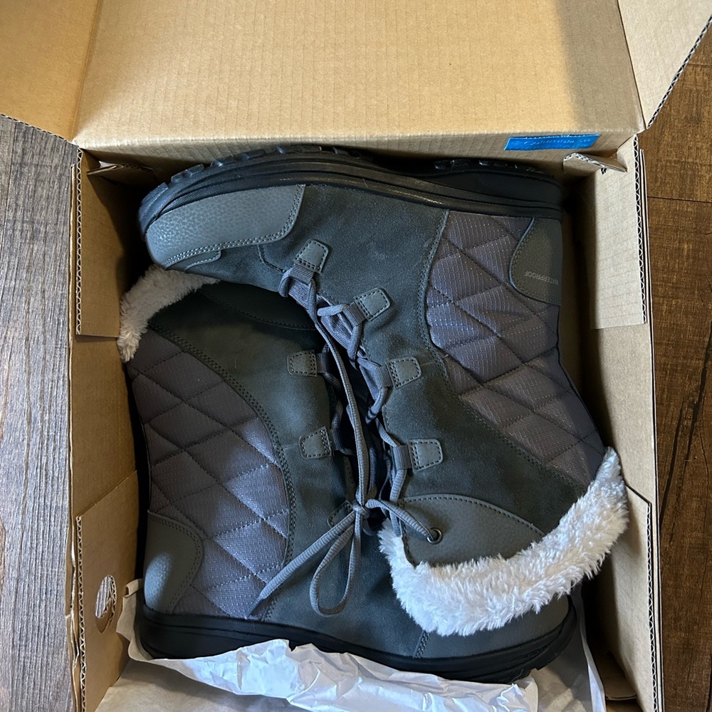 Columbia Ice Maiden II Snow Boots (Size 10)